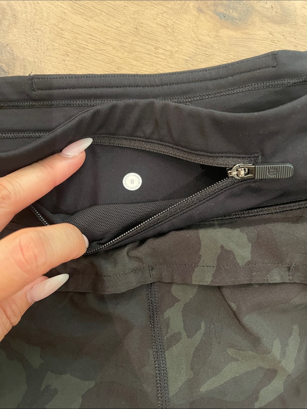 lululemon athletica Women's Camo Athletic Shorts - Black & Olive - Picture 5 of 5